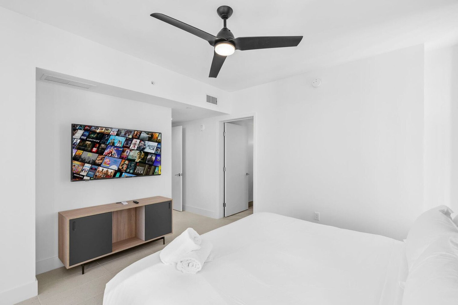 Building Photo - 159 NE 6th St