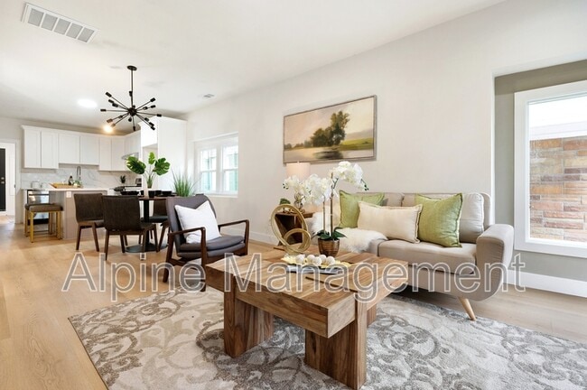 Building Photo - 830 47th St