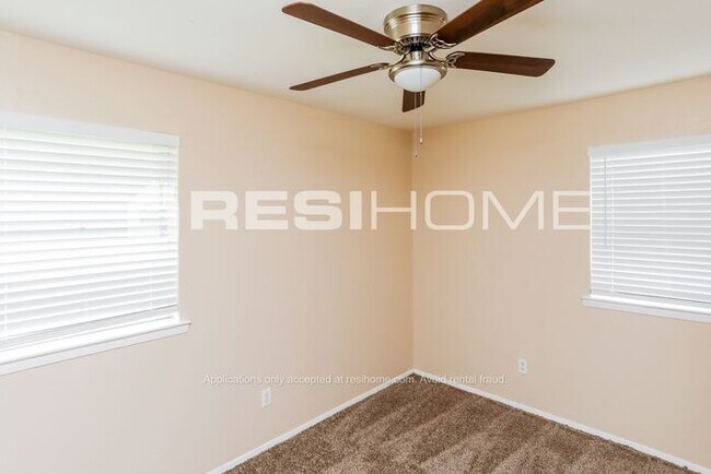 Building Photo - 4232 Tioga Street