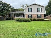 Building Photo - 13003 Camelot Dr SE