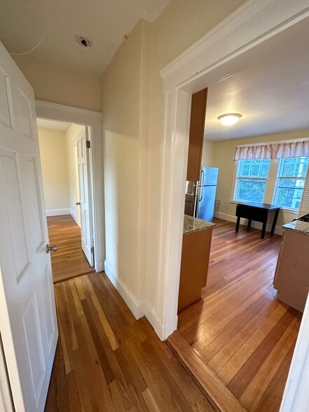 Building Photo - 7 Stedman St