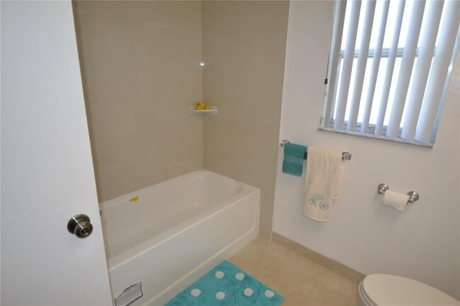Building Photo - 2357 White Oak Cir