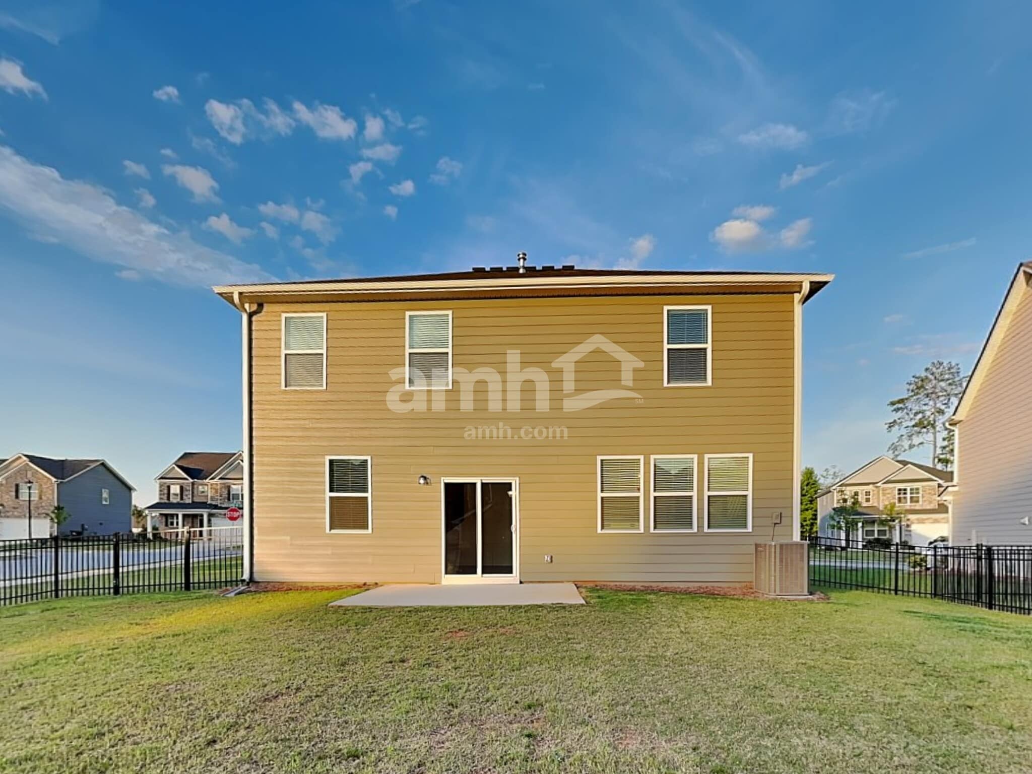 Building Photo - 421 Levon Ct