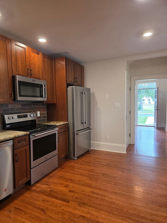 Building Photo - 1306 Officers Row