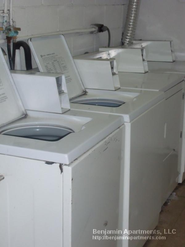 Building Photo - 50 Evergreen St