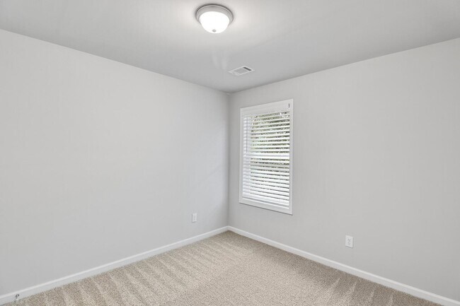 Building Photo - 15 Sprayberry Rd