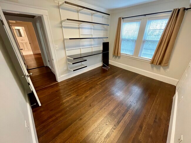 Building Photo - 1123 Boylston St