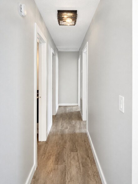 Building Photo - 1810 47th Ave Dr W