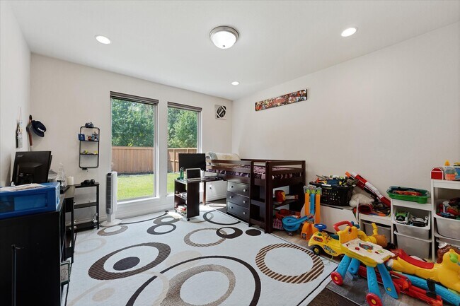 Building Photo - 28216 Beckwood Dr