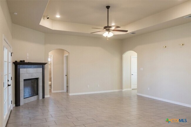 Building Photo - 2509 Meadow Lark Dr