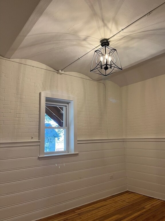 Building Photo - 124 Walnut St