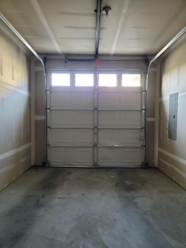 Building Photo - 19327 Gadwall Ln NE