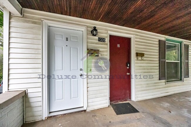 Building Photo - 1335 Hamilton Ave NW