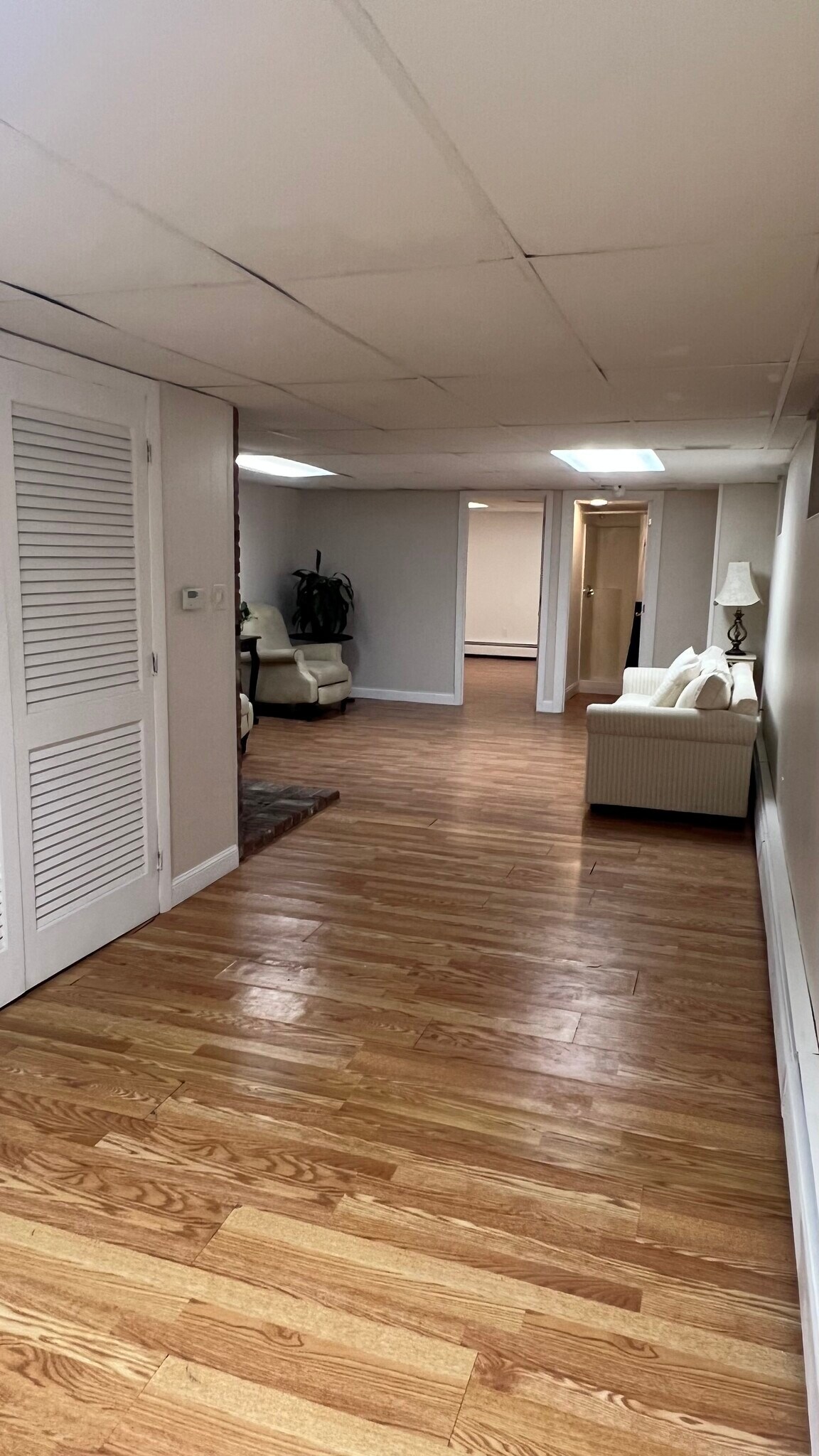 Building Photo - 102 Hillside Rd