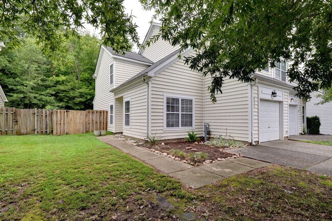 Building Photo - Spacious Duplex in Willow Lakes