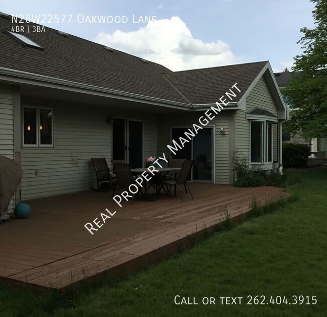 Building Photo - N26W22577 Oakwood Ln