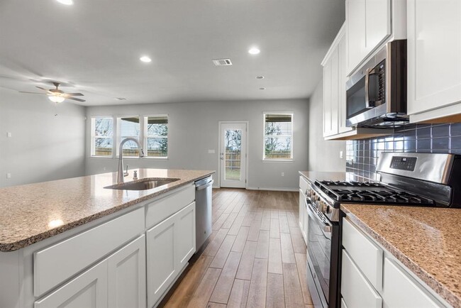 Building Photo - 1701 Jacey Way
