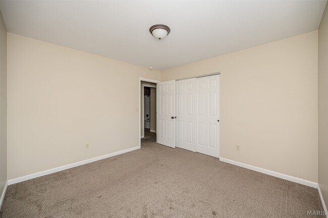 Building Photo - 2941 Park Valley Dr