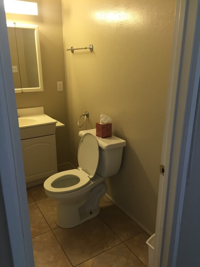 Building Photo - 2BD/1.5BA House - Moreno Valley, CA