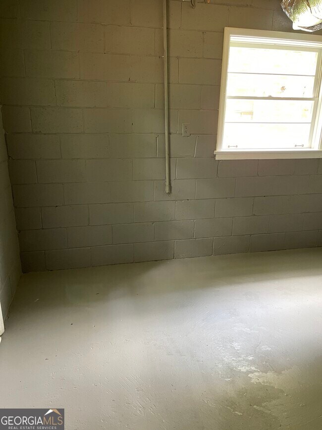 Building Photo - 3616 Santa Fe Trail