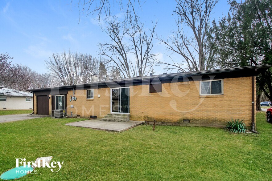 Building Photo - 3880 W Smith Valley Rd