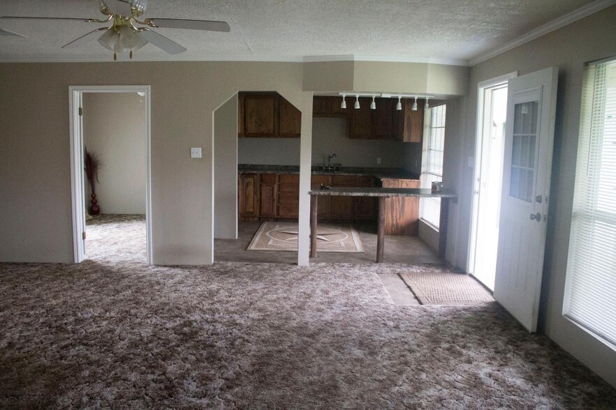 Building Photo - 475 rachal ave