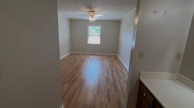 Main bedroom - 1016 Champion Dr