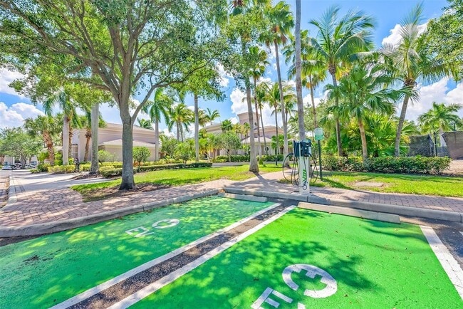 Building Photo - 3019 Alcazar Pl