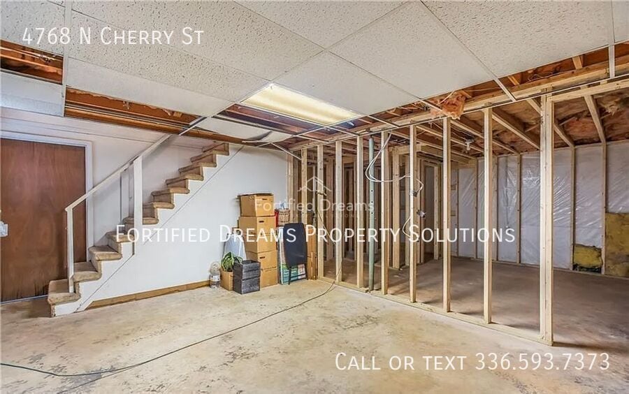 Building Photo - 4768 N Cherry St