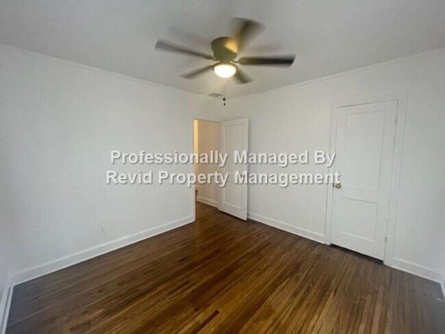 Building Photo - Newly Renovated 2 Bed 1 Bath near U of M!
