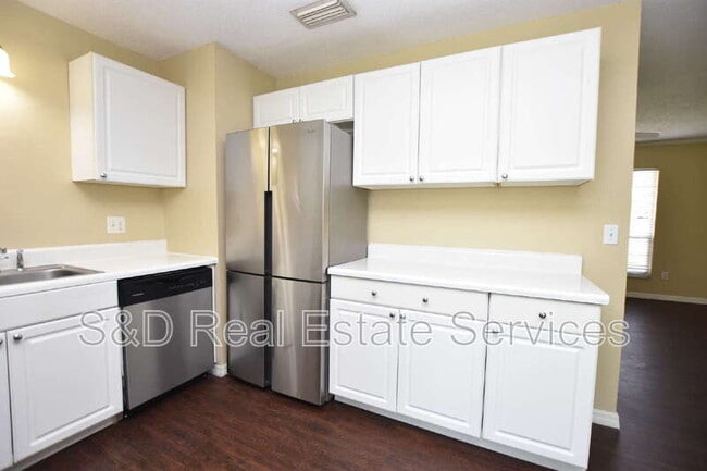 Building Photo - 4615 San Antonio Dr