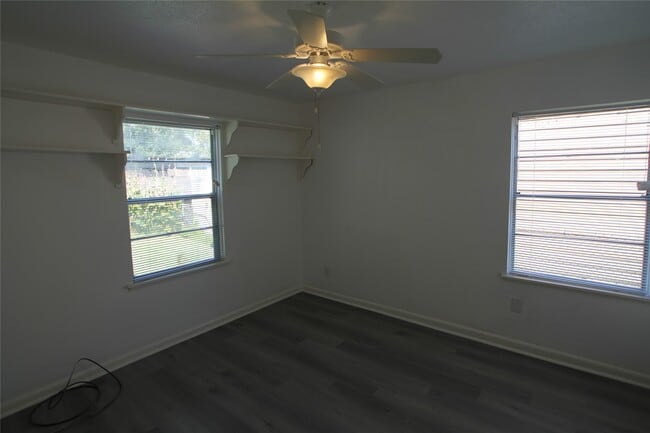 Building Photo - 1207 Trimm Ave