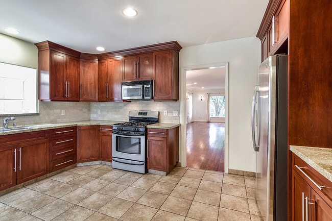 Kitchen with view to Dining/Living Room - 8459 W 4th St