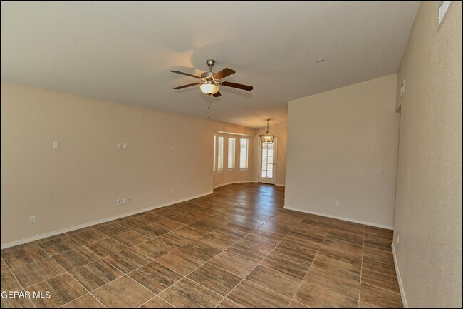 Building Photo - 12060 Mesquite Thorn Dr