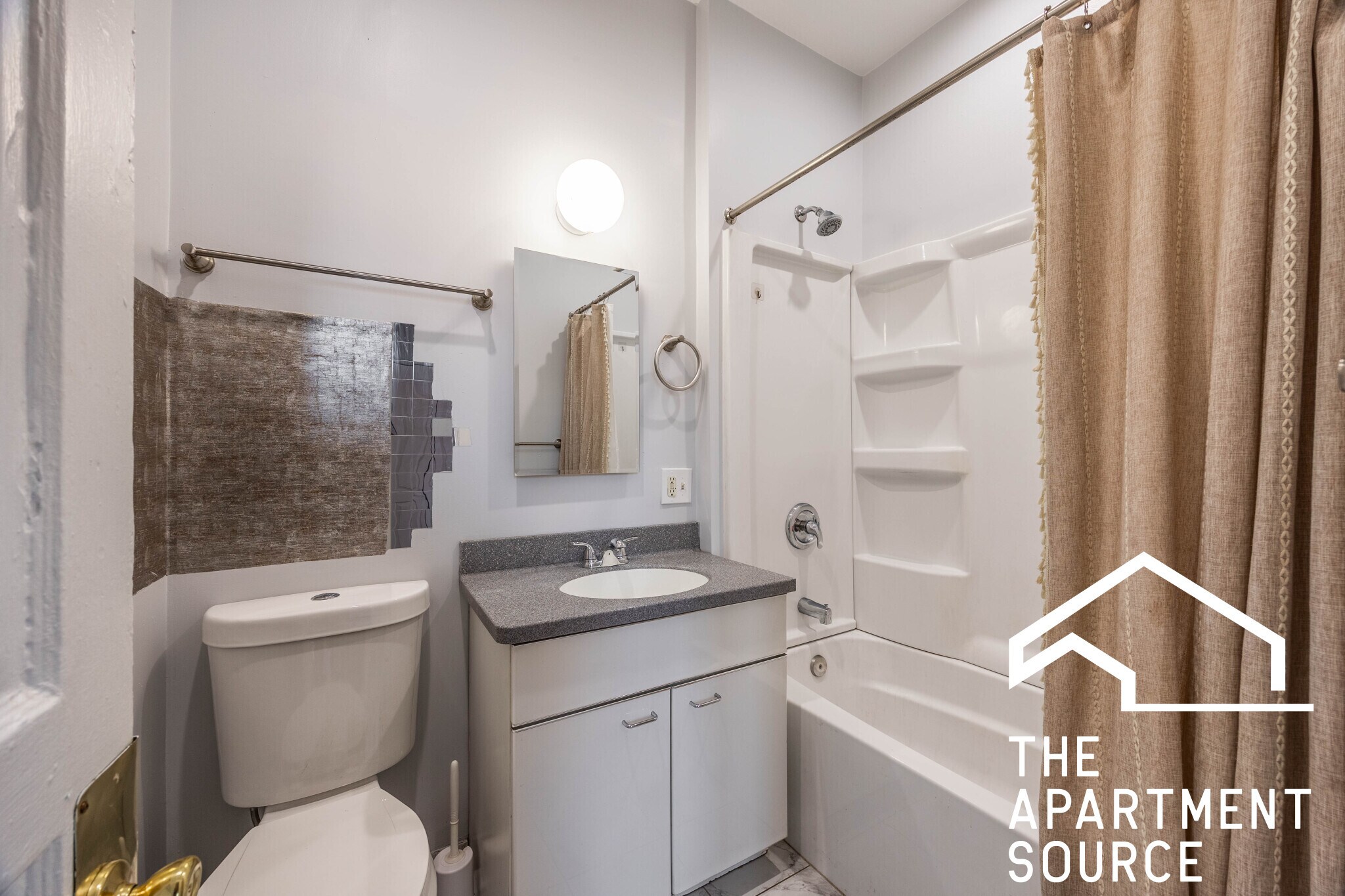 Building Photo - 2609 W Thomas St