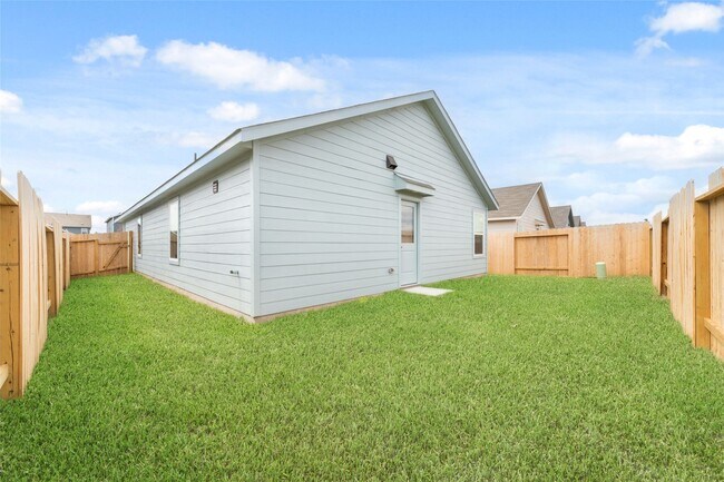 Building Photo - 12410 Mountain Daisy Rd