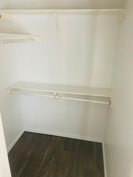 Building Photo - 2804 Cantabrian Dr
