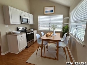 Building Photo - 3385 Skyline Dr