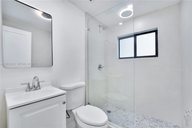 Building Photo - 6566 SW 35th St