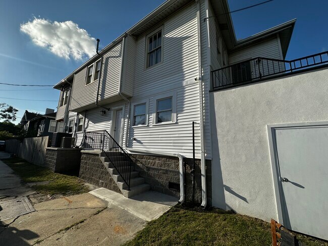 Apartment entrance on S. Miro Street - 3300 Nashville Ave