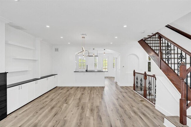 Building Photo - 1579 Chatfield Pl