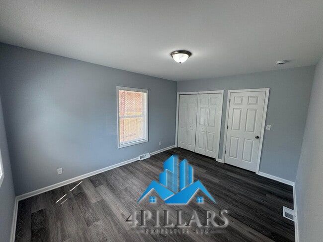Building Photo - "Beautiful 3-Bedroom Retreat with 2 Baths ...