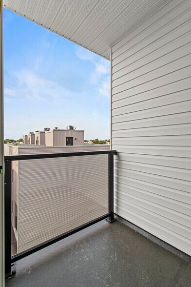 Building Photo - 2625 W Jefferson St