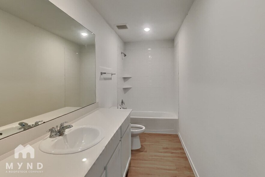 Building Photo - 18515 Cepagatti Dr