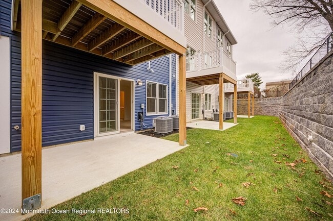 Building Photo - 8 Raritan Ave