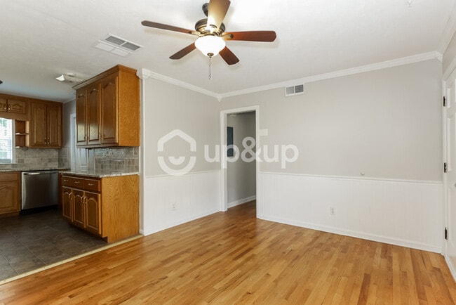 Building Photo - Fantastic 2bd/2ba home! Let yourself in!