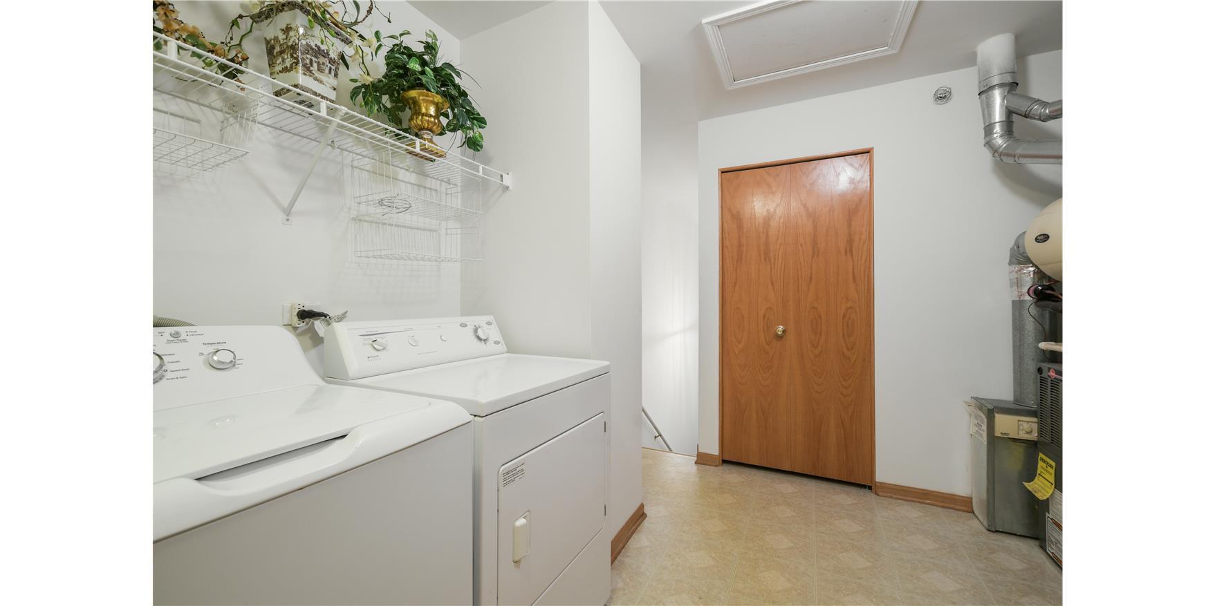 Building Photo - 680 Mill Cir