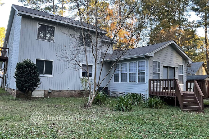 Building Photo - 911 Buckingham Rd