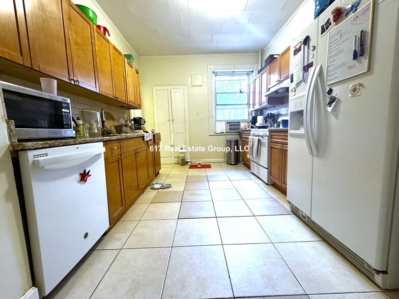 Building Photo - 18 Euston St