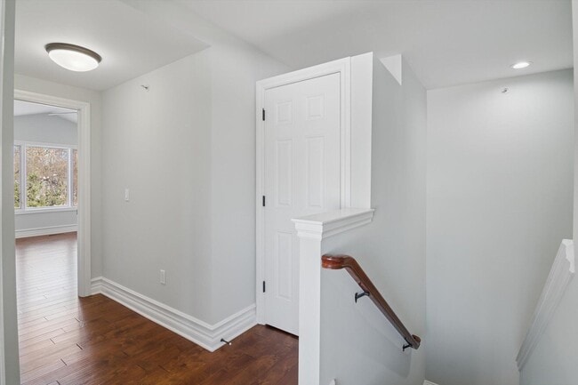 Building Photo - 934 W Huron St